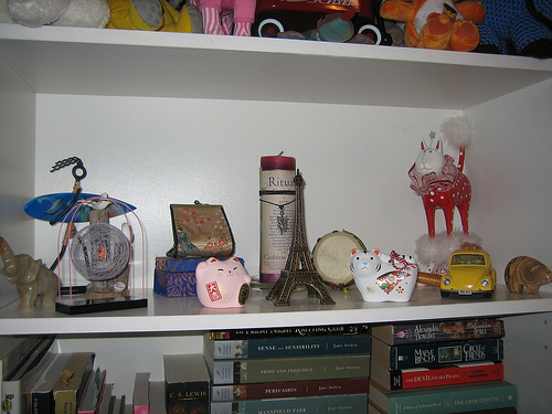 chotchke-shelf